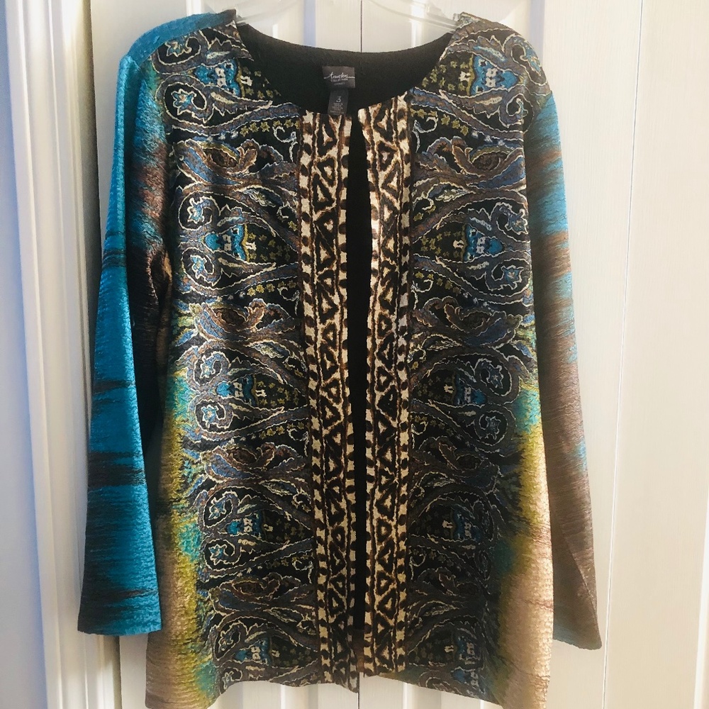 CHICO’s. Size 3  “travelers collection “